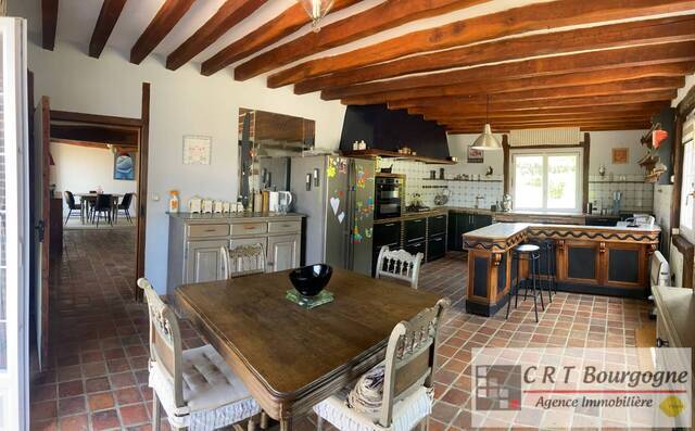 Vente Maison corps de ferme 7 pièces 223 m² Toucy 89130