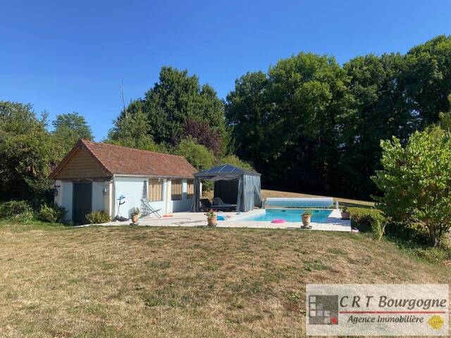 Vente Maison corps de ferme 7 pièces 223 m² Toucy 89130