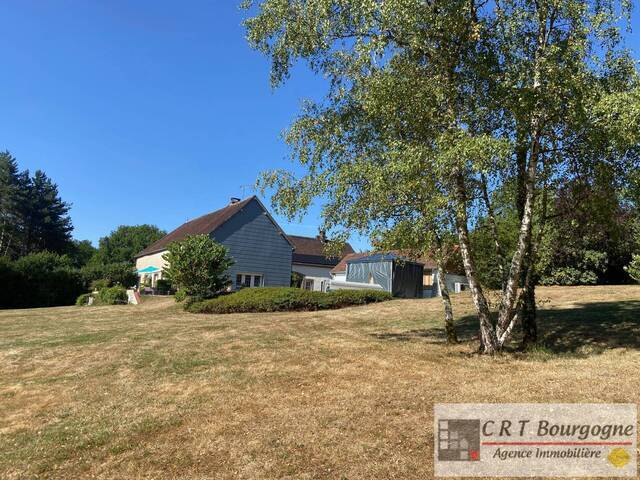 Vente Maison corps de ferme 7 pièces 223 m² Toucy 89130