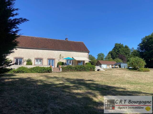 Vente Maison corps de ferme 7 pièces 223 m² Toucy 89130