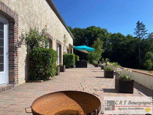 Vente Maison corps de ferme 7 pièces 223 m² Toucy 89130