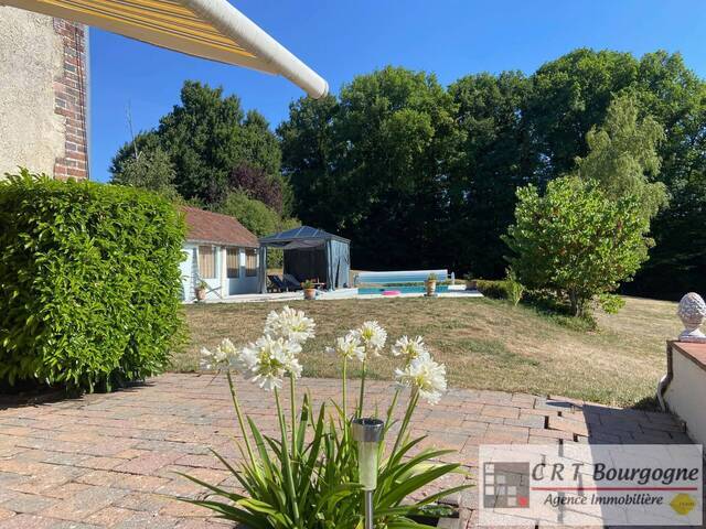 Vente Maison corps de ferme 7 pièces 223 m² Toucy 89130