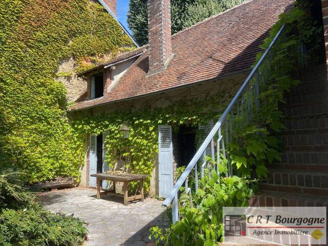 Vente Maison maison ancienne 7 pièces 164 m² Toucy 89130