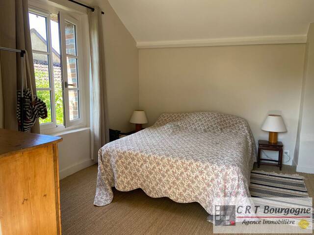 Vente Maison maison ancienne 9 pièces 247.5 m² Toucy 89130