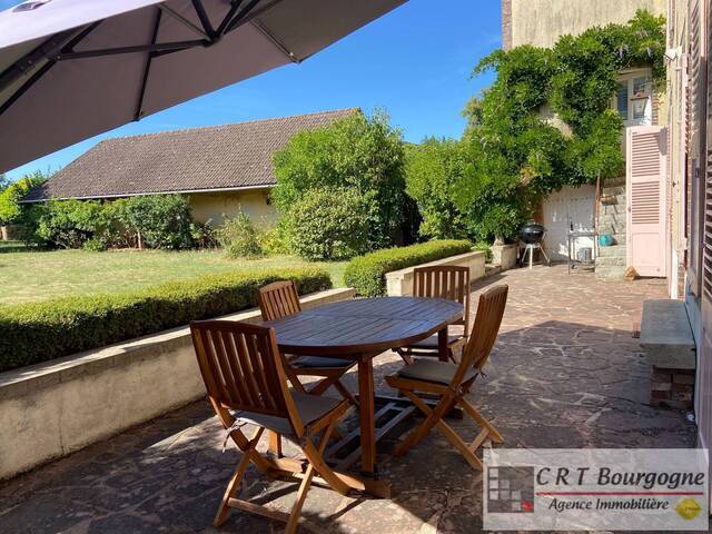 Vente Maison maison ancienne 9 pièces 247.5 m² Toucy 89130