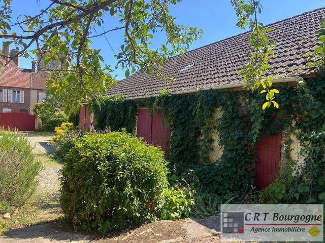 Vente Maison maison ancienne 9 pièces 247.5 m² Toucy 89130