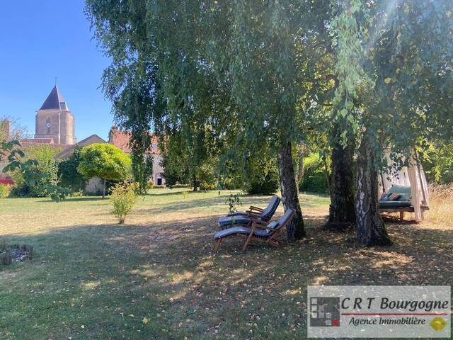 Vente Maison maison ancienne 9 pièces 247.5 m² Toucy 89130