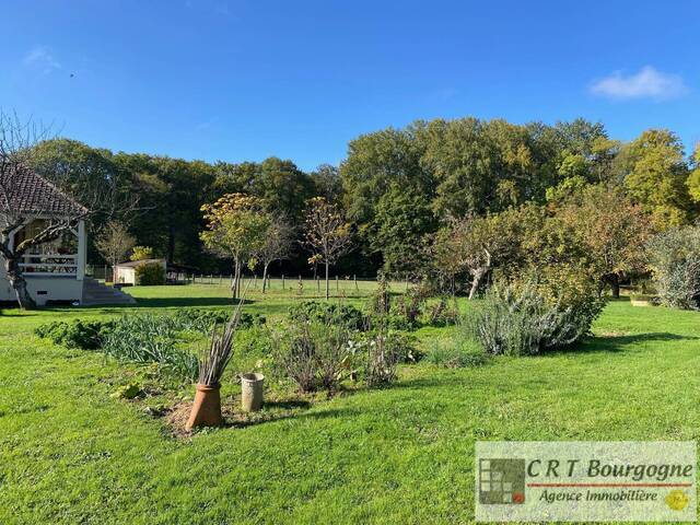 Vente Maison propriété 8 pièces 240 m² Toucy 89130