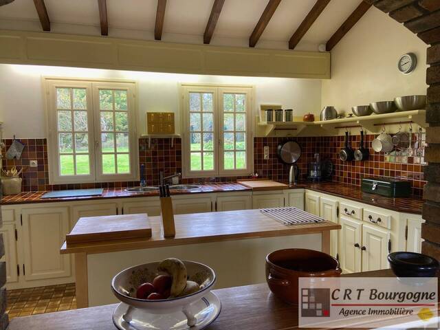 Vente Maison propriété 8 pièces 240 m² Toucy 89130