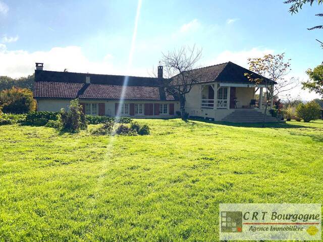 Vente Maison propriété 8 pièces 240 m² Toucy 89130