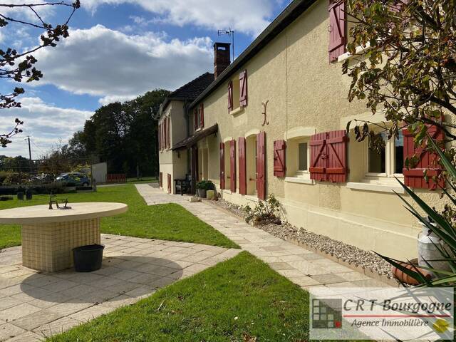 Vente Maison propriété 8 pièces 240 m² Toucy 89130