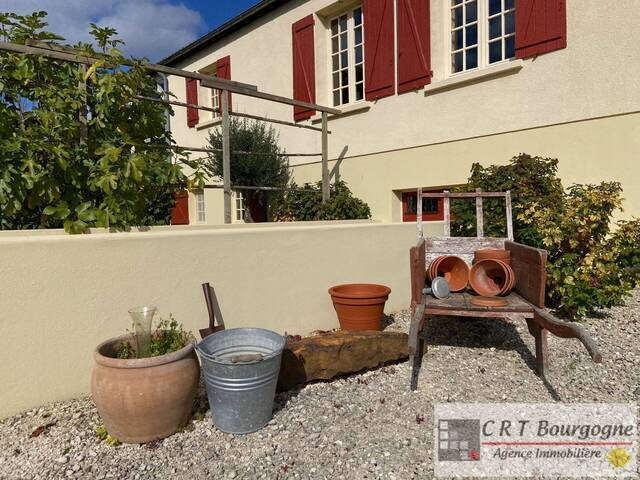 Vente Maison propriété 8 pièces 240 m² Toucy 89130