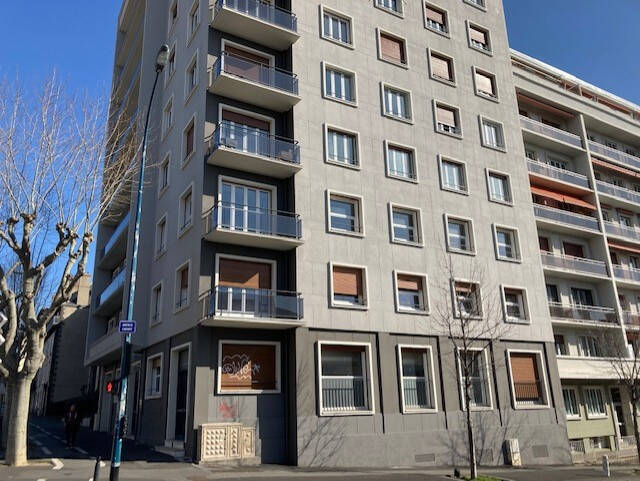 Location appartement 2 pièces 47 m² à Clermont-Ferrand 63000 - 650 €
