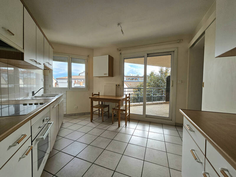 Rent apartment appartement 4 rooms 91 m² in Clermont-Ferrand 63100 - 920 €