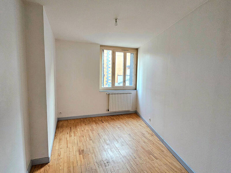 Rent apartment appartement 2 rooms 43 m² in Aubière 63170 - 600 €