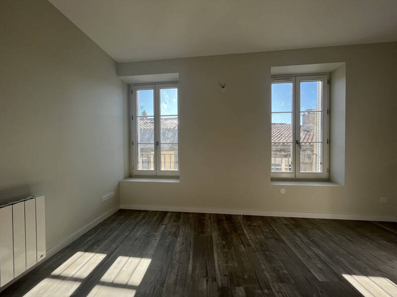 Location appartement 4 pièces 61 m² à Clermont-Ferrand 63000 - 840 €