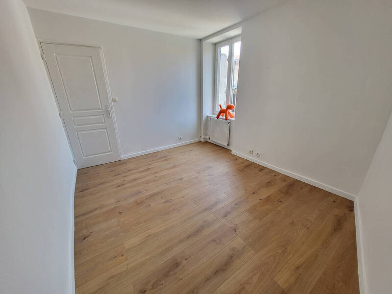 Rent apartment appartement 3 rooms 46 m² in Aubière 63170 - 700 €