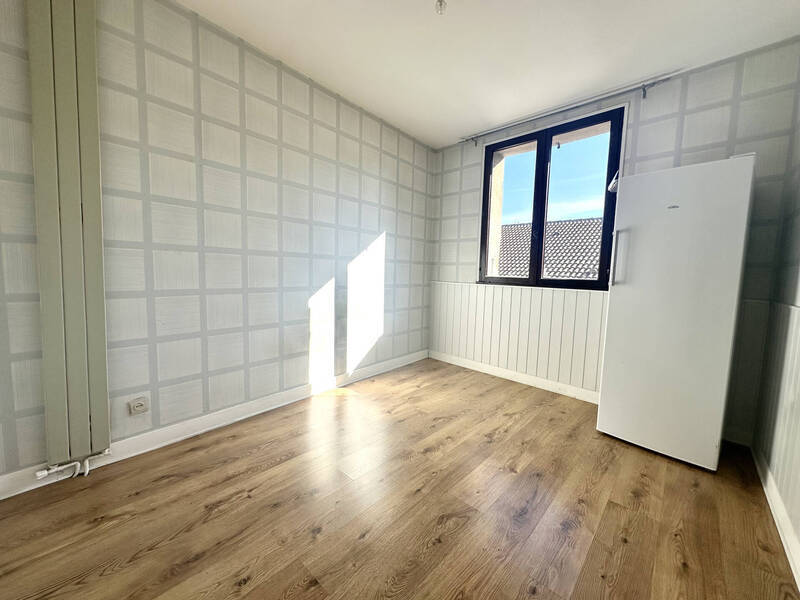 Rent house maison 3 rooms 59 m² in Ceyrat 63122 - 727 €