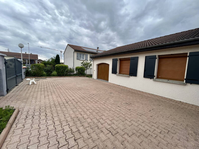 Rent house maison 4 rooms 91 m² in Aubière 63170 - 1 420 €
