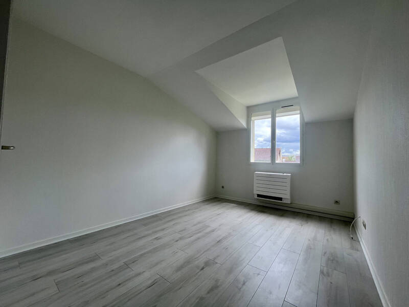 Rent apartment appartement 4 rooms 85 m² in Clermont-Ferrand 63000 - 900 €