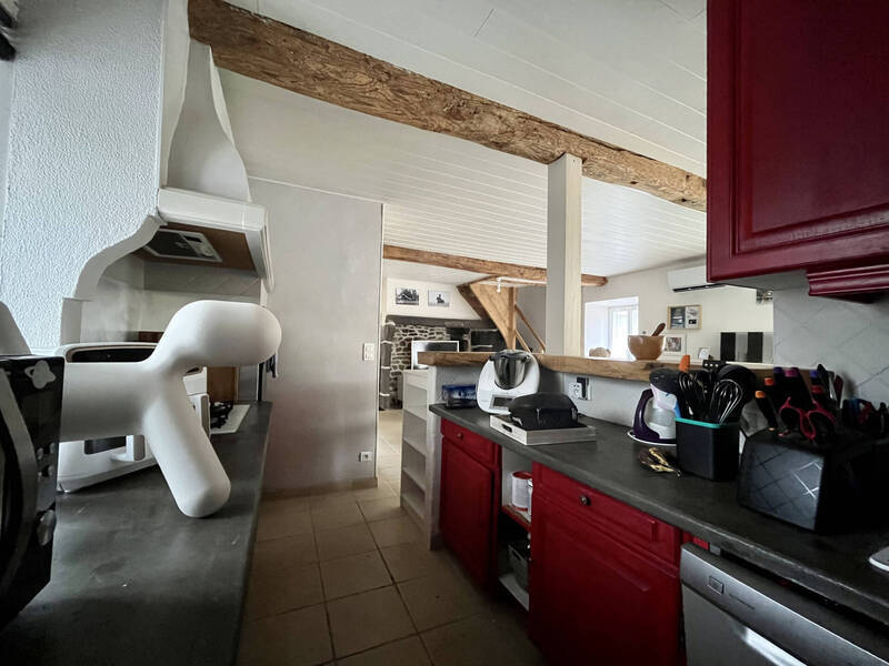 Location maison 4 pièces 120 m² à Saint-Genès-Champanelle 63122 - 1 300 €
