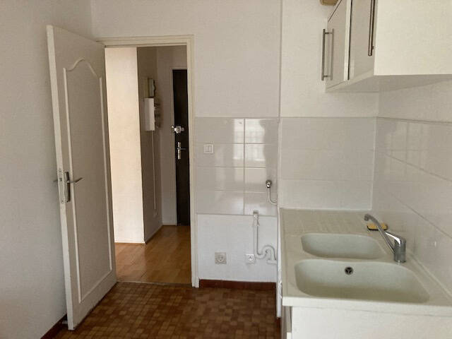 Location appartement 2 pièces 47 m² à Clermont-Ferrand 63000 - 598 €