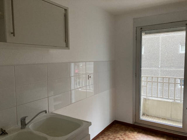 Location appartement 2 pièces 47 m² à Clermont-Ferrand 63000 - 598 €