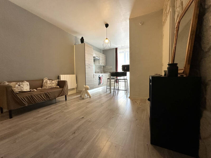 Rent apartment appartement 1 room 27.98 m² in Beaumont 63110 - 455 €