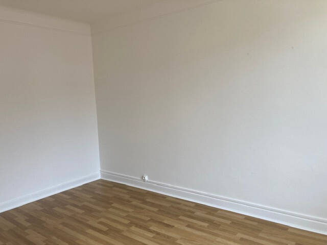 Rent apartment appartement 3 rooms 72 m² in Beaumont 63110 - 620 €