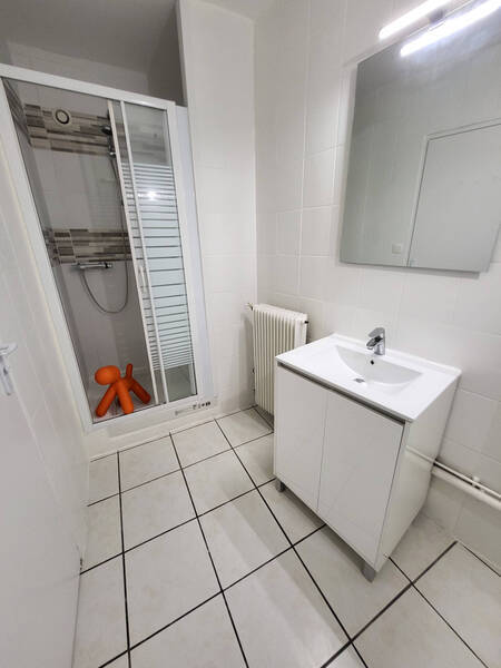 Rent apartment appartement 3 rooms 57 m² in Aubière 63170 - 765 €