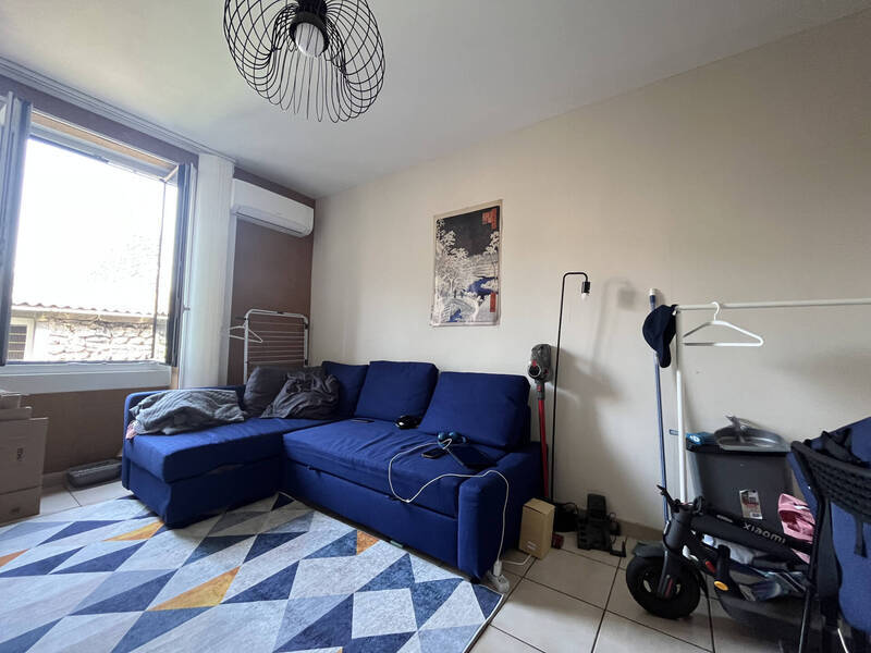Rent apartment studio 1 room 18 m² in Beaumont 63110 - 405 €