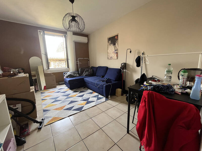 Rent apartment studio 1 room 18 m² in Beaumont 63110 - 405 €