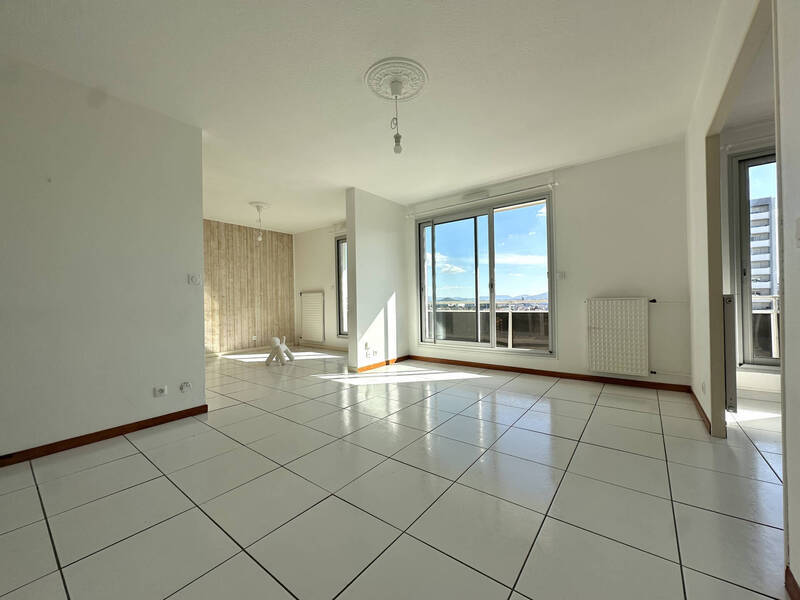 Rent apartment appartement 4 rooms 73.25 m² in Clermont-Ferrand 63100 - 875 €