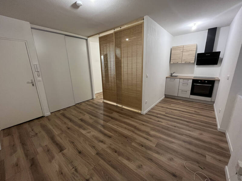 Rent apartment appartement 1 room 25 m² in Aubière 63170 - 503 €