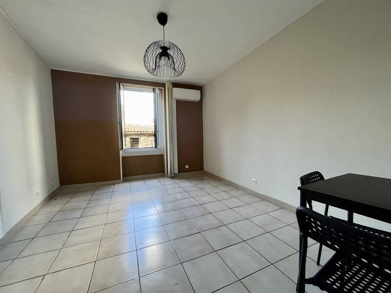 Location appartement studio 1 pièce 18 m² à Beaumont 63110 - 380 €