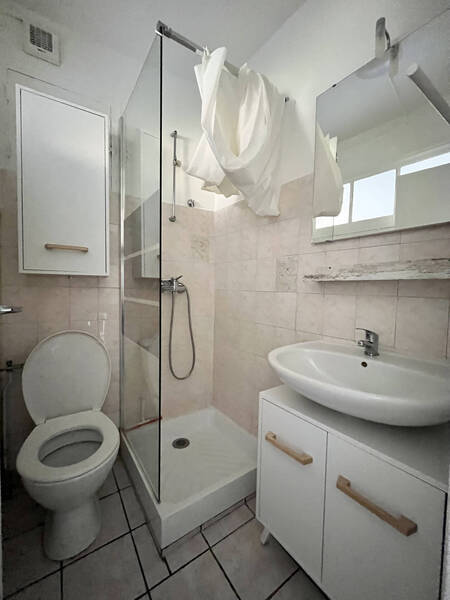 Location appartement studio 1 pièce 18 m² à Beaumont 63110 - 380 €