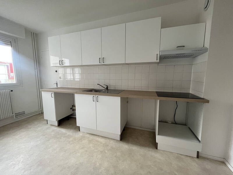 Location appartement 3 pièces 82 m² à Beaumont 63110 - 860 €