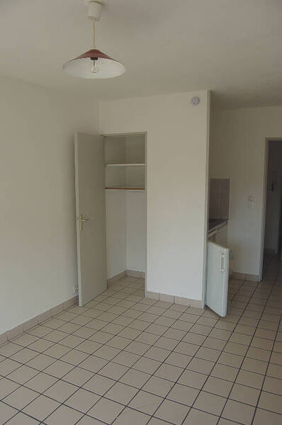 Location appartement 1 pièce 21.48 m² à Aubière 63170 - 390 €