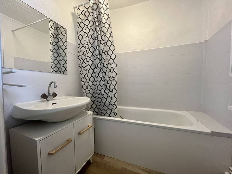 Location appartement 1 pièce 23.2 m² à Beaumont 63110 - 430 €