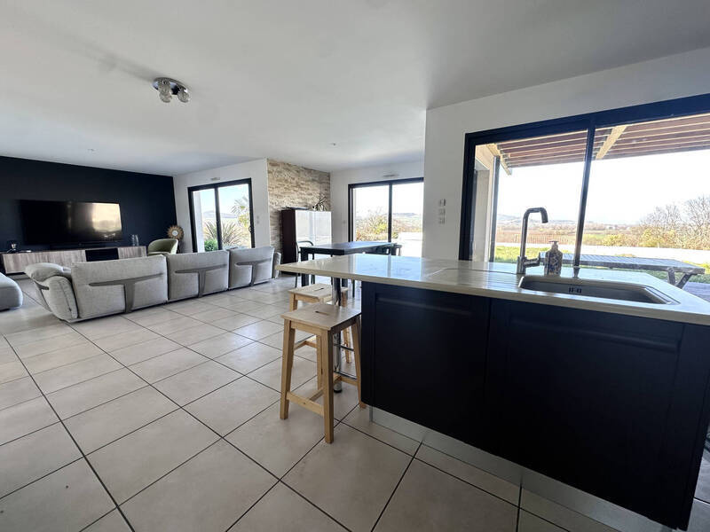 Location maison 5 pièces 163.65 m² à Moissat 63190 - 2 100 €