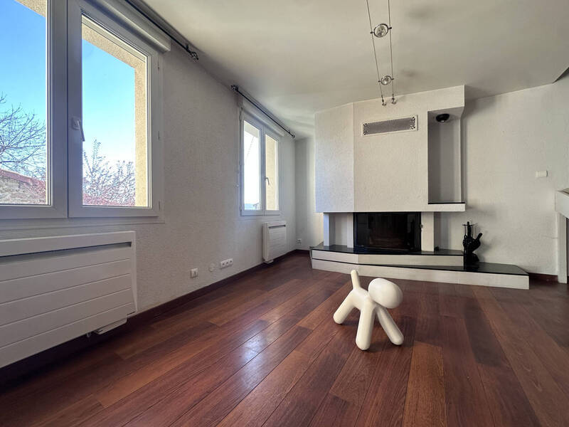 Rent house maison de village 4 rooms 105.4 m² in Chanonat 63450 - 900 €