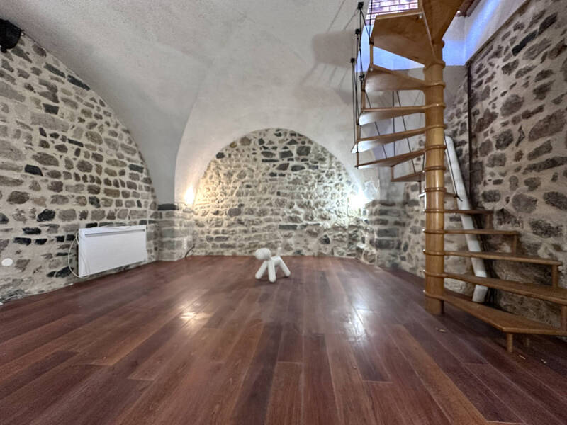 Rent house maison de village 4 rooms 105.4 m² in Chanonat 63450 - 900 €