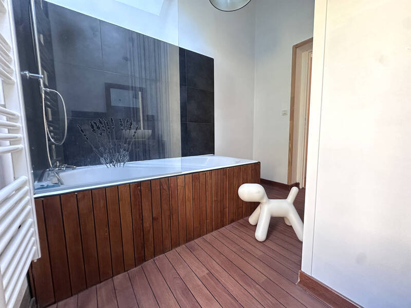 Rent house maison de village 4 rooms 105.4 m² in Chanonat 63450 - 900 €