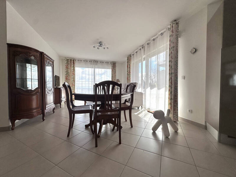 Rent apartment appartement 3 rooms 70 m² in Ceyrat 63122 - 940 €