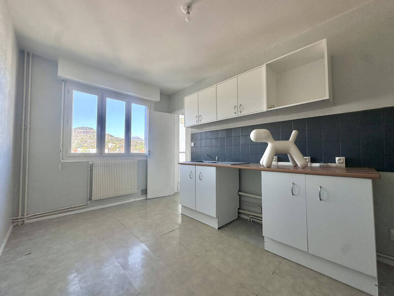 Location appartement 4 pièces 80.75 m² à Beaumont 63110 - 760 €