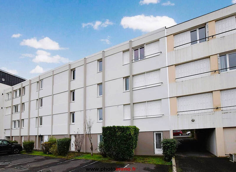 Rent apartment appartement 2 rooms 34 m² in Clermont-Ferrand 63000 - 590 €