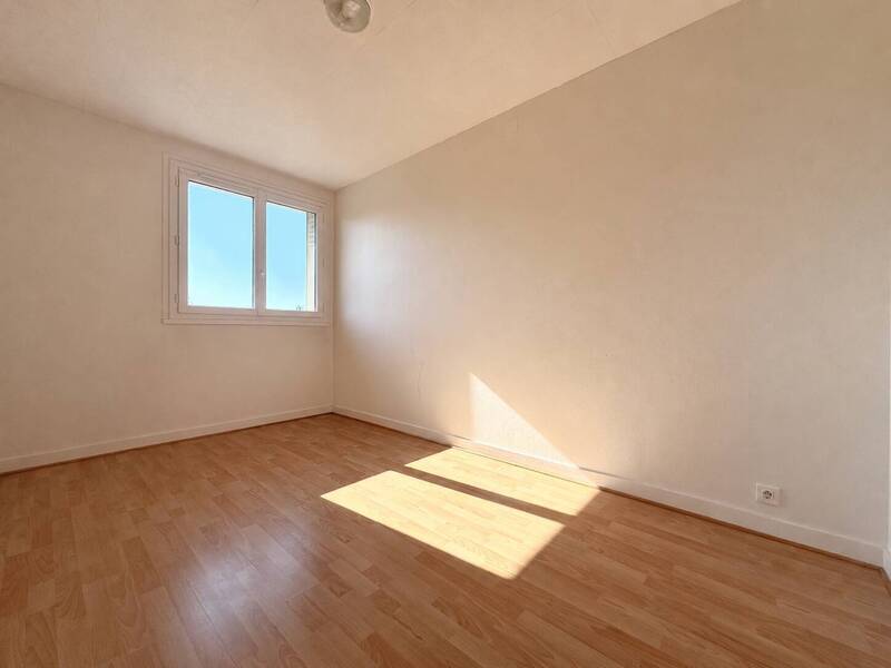 Rent apartment appartement 3 rooms 67.24 m² in Clermont-Ferrand 63100 - 700 €