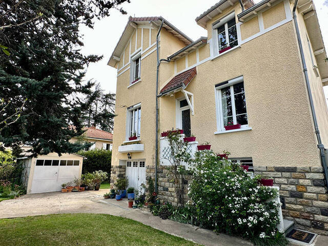 Vente Maison 7 pièces 130 m² Vic-le-Comte 63270