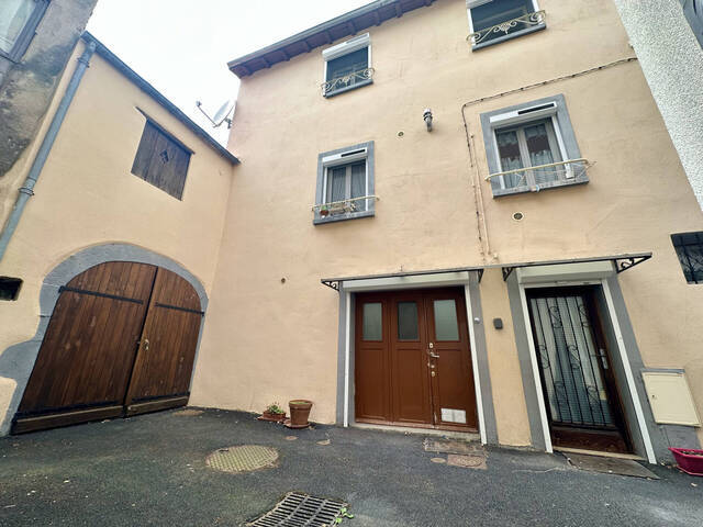 Buy House maison de village 4 rooms 70 m² Aubière 63170