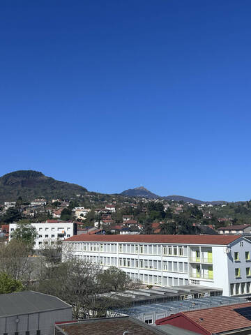 Rent Apartment appartement 4 rooms 80.75 m² Beaumont 63110